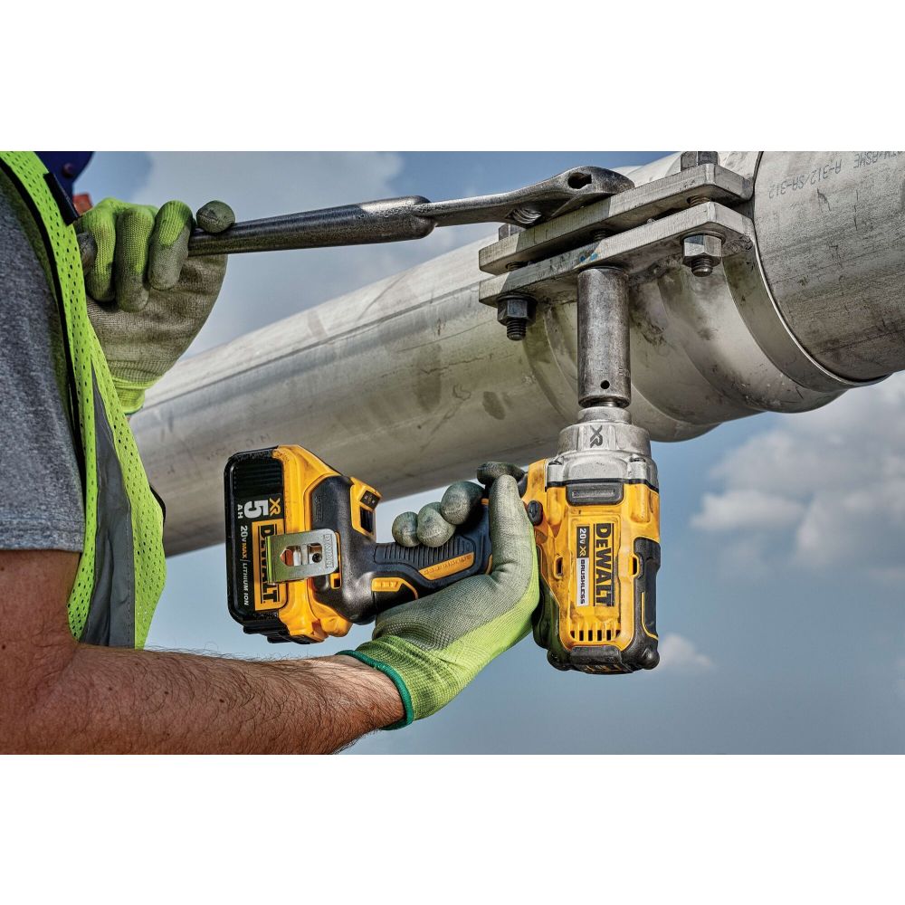 Аккумуляторный гайковерт DEWALT DCF894N