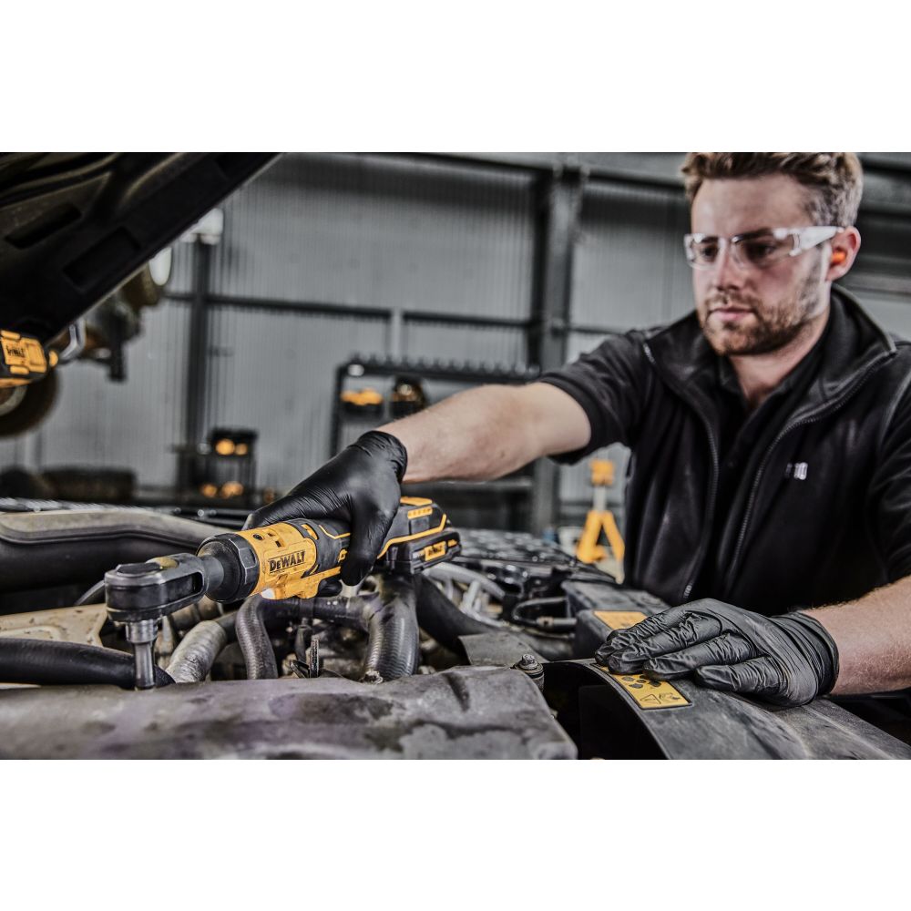 Аккумуляторный угловой гайковерт DEWALT DCF513N